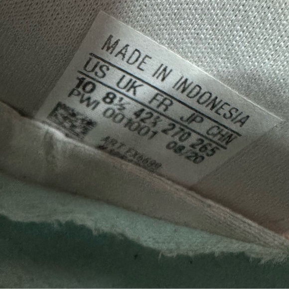 Men’s Gray and Neon Yellow Athletic Shoes - Picture 7 of 7